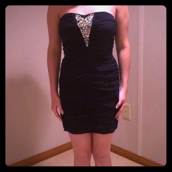 black fitted homecoming dresses